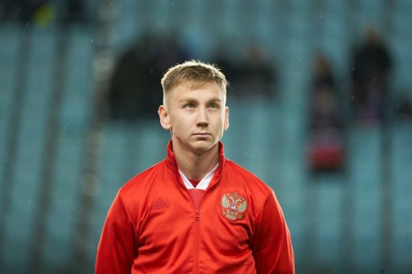 Карпин прислушался к критике. В сборную России впервые вызван любимец Станковича